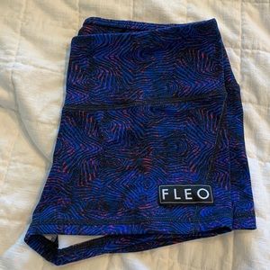 NWOT medium fleo shorts